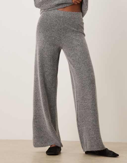 VILA - Gebreide broek met wijde pijpen in gemêleerd medium grijs, deel van co-ord set, 2 van 5