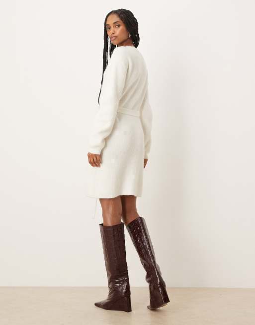 VILA - Gebreide mini jurk met gestrikte taille in wit, 4 van 4