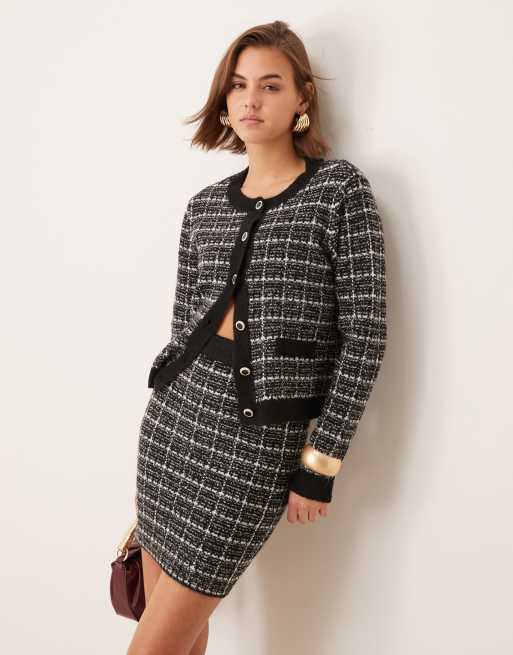 Vila - Gebreide mini rok met bouclé ruit in zwart, deel van co-ord set
