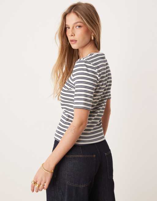 VILA - Geribbeld T-shirt met korte mouwen in marineblauw en witte streep, 4 van 4