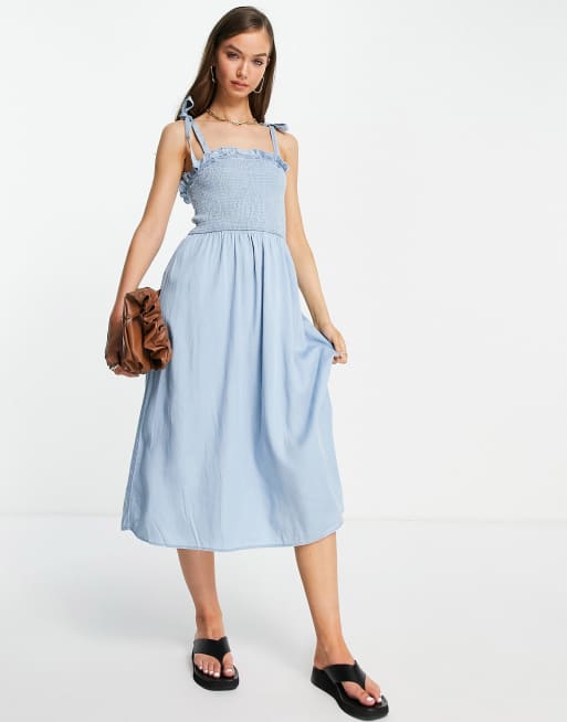 Vila - Gesmokte midi-jurk met camibandjes in chambray