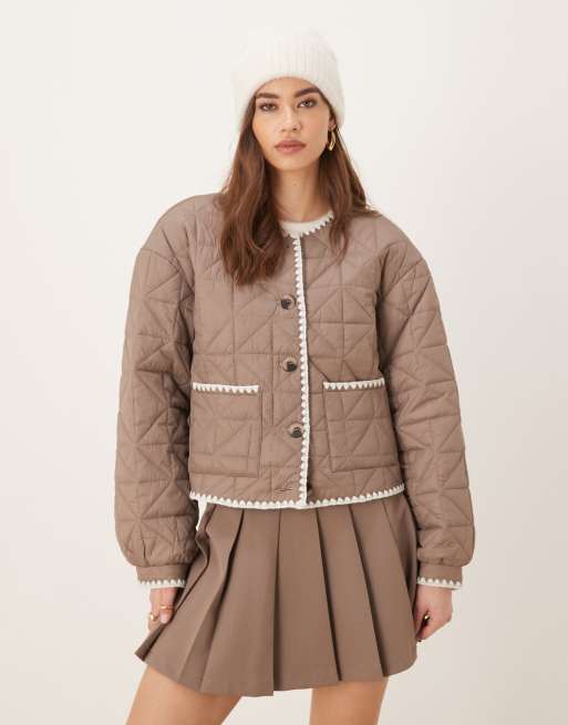 VILA - Gewatteerd cropped bomberjack met stiksels in bruin