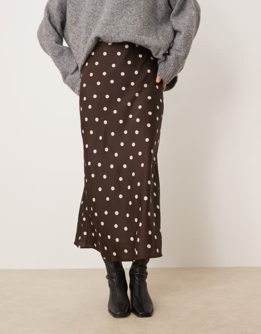 VILA - Gonna lunga in raso marrone a pois color panna, 2 di 5