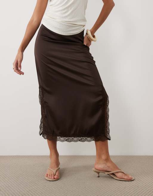 Vila gonna midi in raso con bordo in pizzo marrone cioccolato, 2 di 5