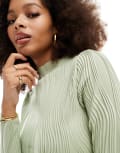 [Vila] Vila high neck top with textured swirl in sage-Green L Swamp