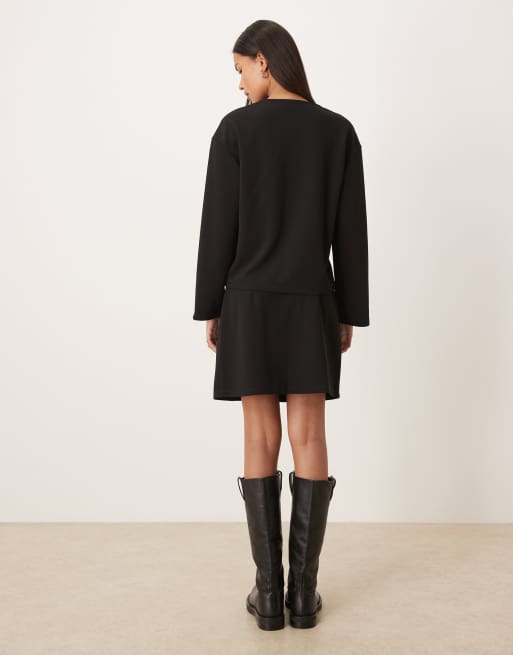 VILA high waist knitted mini skirt in black (part of a set), 4 of 5