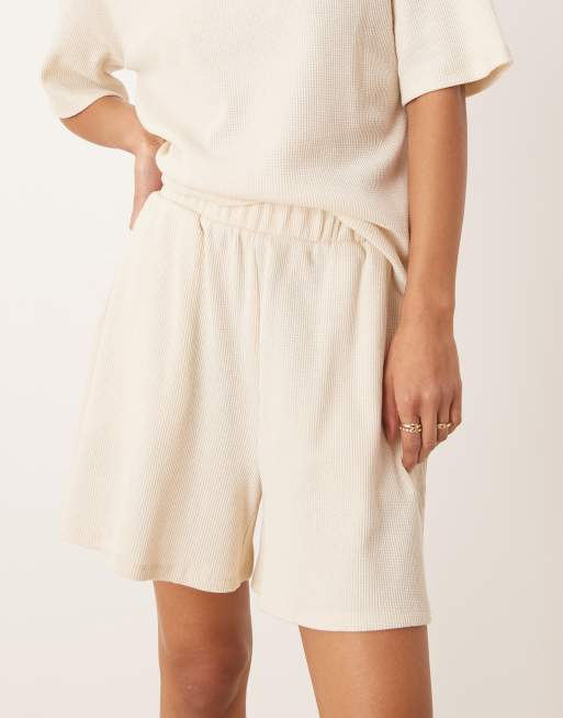 Vila high waist waffle knit shorts in birch cream - part of a set, 4 of 5