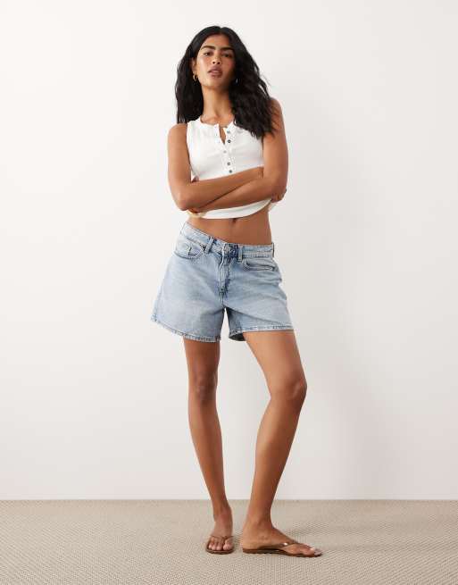Vila high waisted denim shorts in light blue, 3 of 5