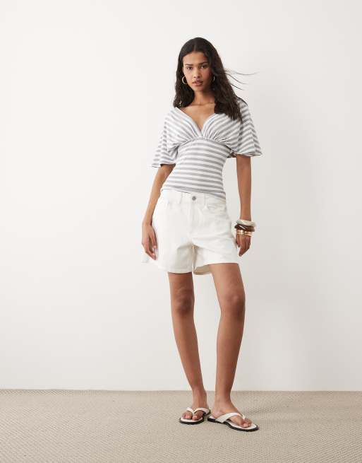 Vila high waisted denim shorts in white, 3 of 5