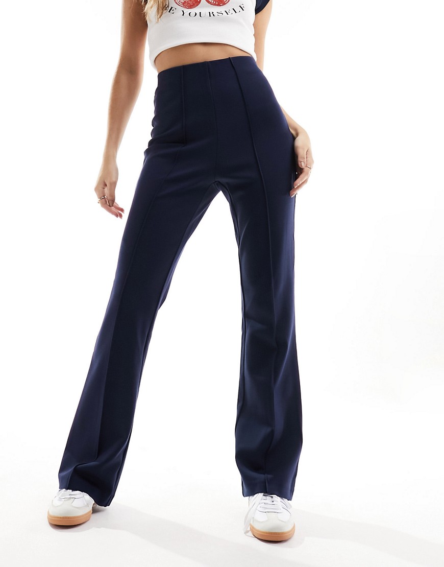 Vila high waisted pin tuck pull on trousers in navy-Blue