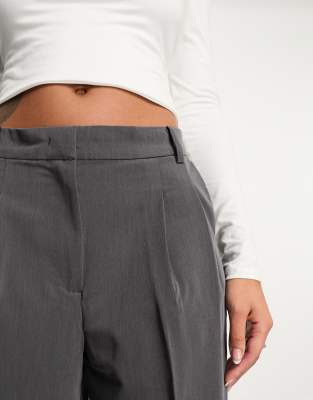 Vila high waisted pleat front pants in grey