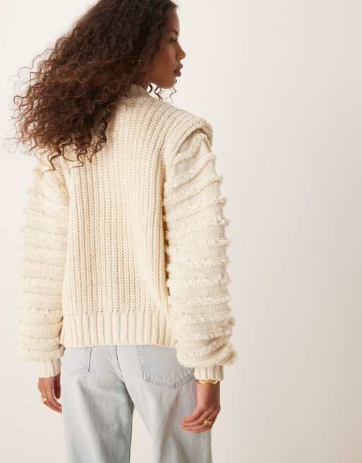 Vila – Hochwertige Strickjacke in Cremeweiß mit strukturierten Ärmeln und Reißverschluss, 4 von 4