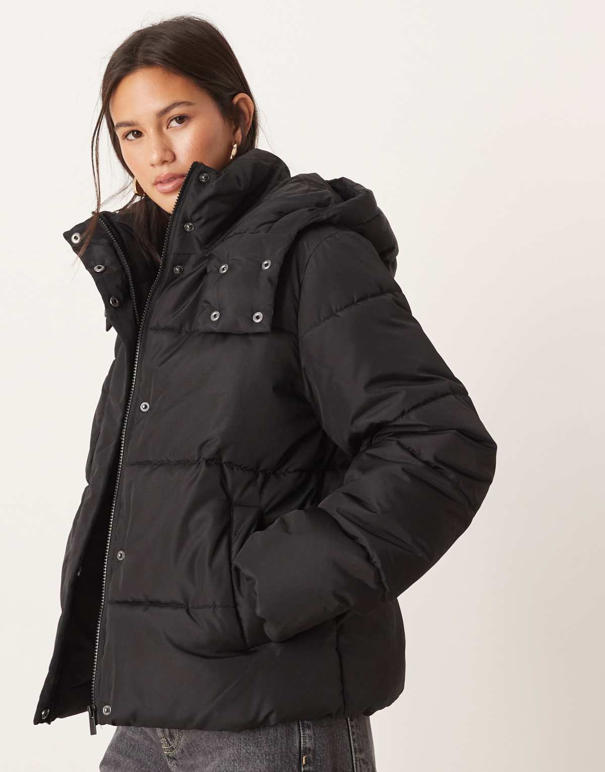 Vila hooded short padded jacket in black