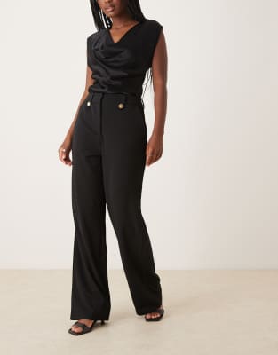 VILA - Hose in Schwarz mit hohem Bund und Knopfdetail