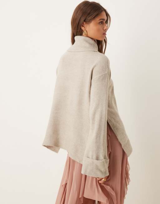 Vila – Jasnobeżowy melanżowy sweter oversize z golfem i podwiniętymi mankietami, 4 z 4