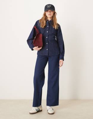 VILA - Jeans aus dunkelblauem Denim mit hohem Bund und weitem Bein, Kombiteil