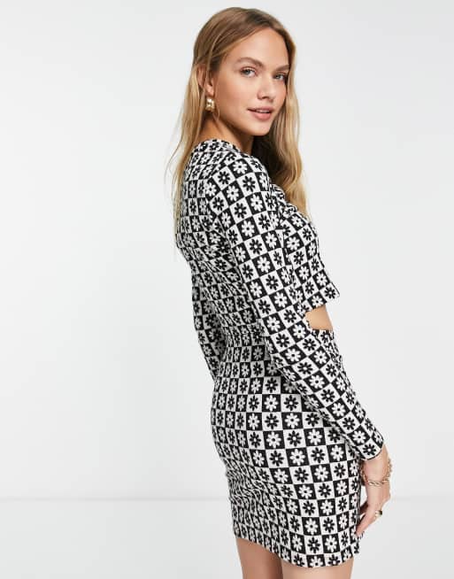 Vila jersey long sleeved top in black and white retro floral checkerboard (part of a set), 2 of 4