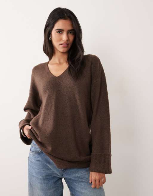 Vila jersey tipo túnica de punto con cuello de pico en marrón chocolate, 1 de 4