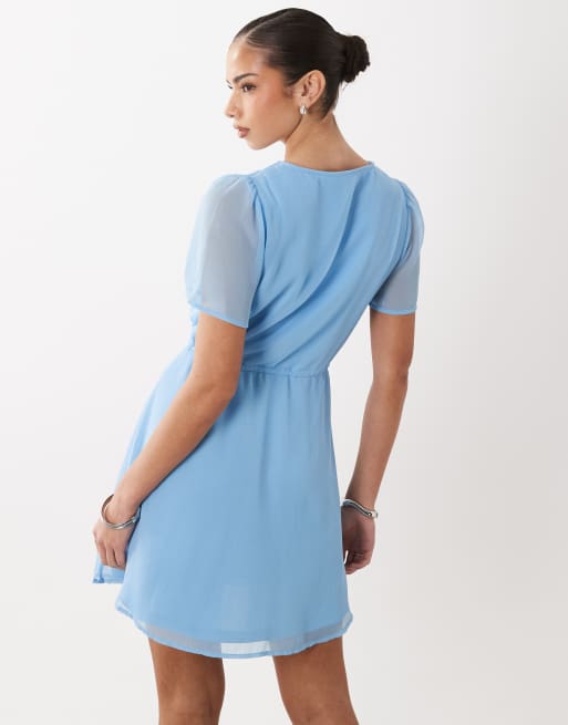 VILA – Kurzärmliges Minikleid in zartem Blau mit Taillendetail, 2 von 4