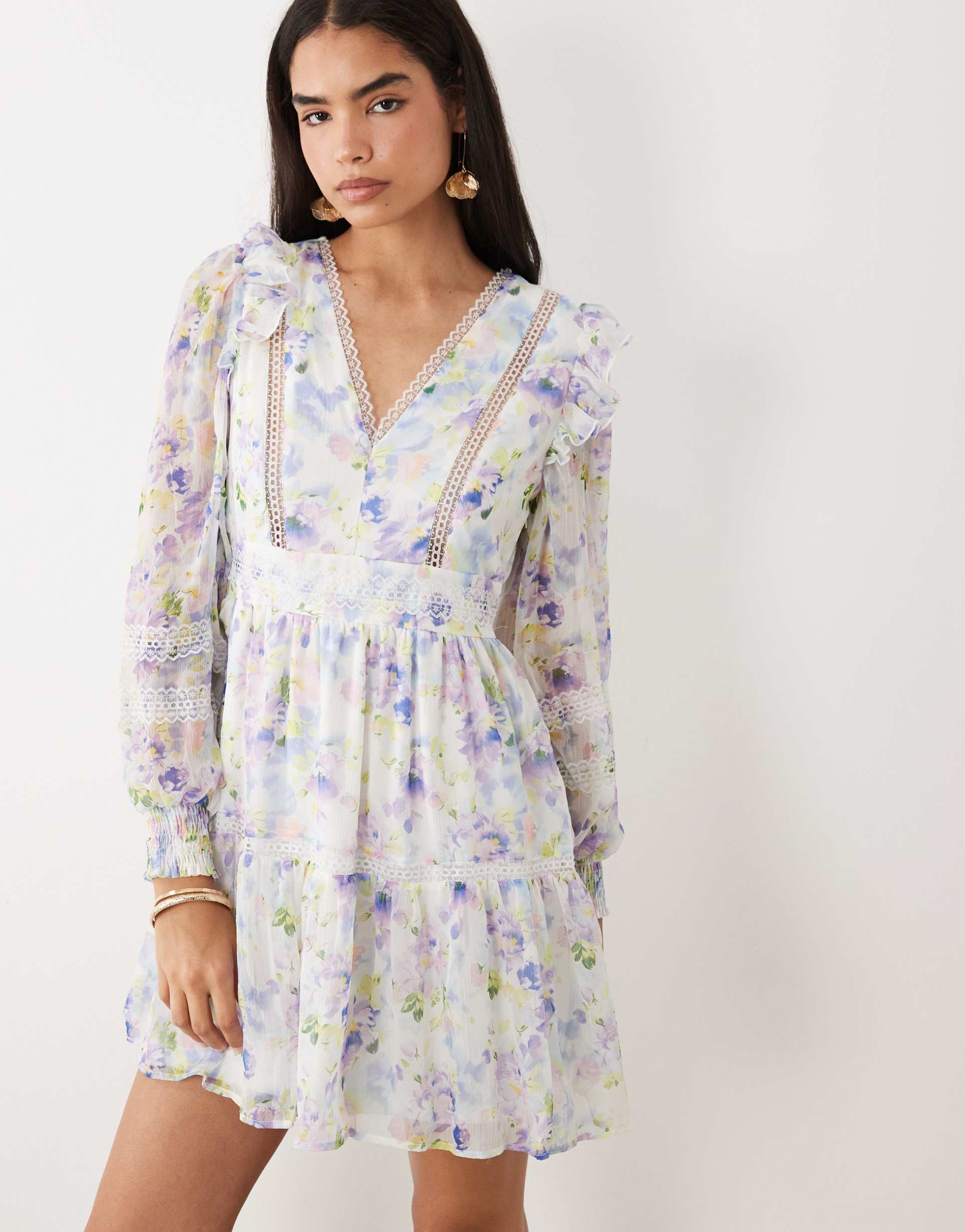 vila ladder lace frill detailing mini dress in white floral print