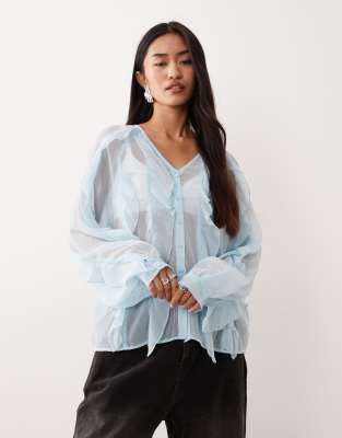 Vila - Langärmlige Bluse in Hellblau mit Rüschen und Boho-Optik