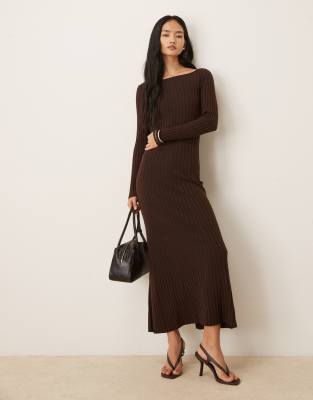 VILA - Langärmliges, geripptes Maxikleid aus Strick in Kaffeebohnenbraun-Brown