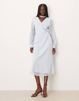 VILA - Langärmliges Midikleid in Hellblau mit V-Ausschnitt