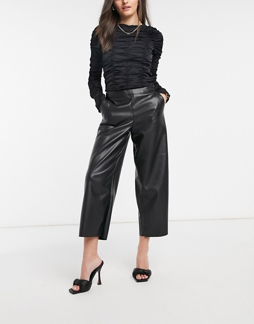 Vila leather look cropped trousers in black