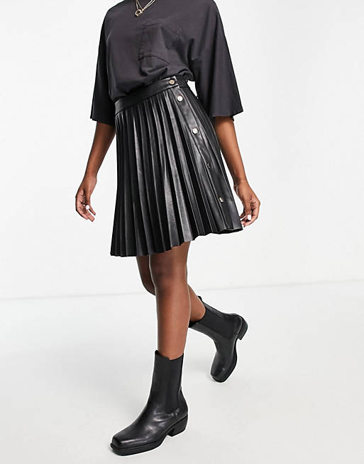 Women Vila leather look pleated mini skirt with side button detail in black 