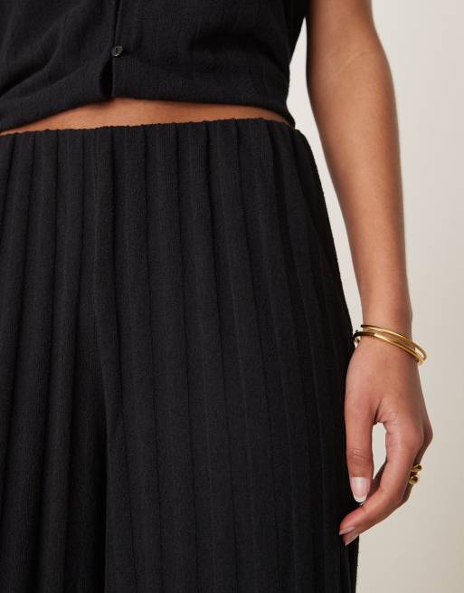 Vila lightweight knit wide leg pants in black - part of a set, 2 of 5