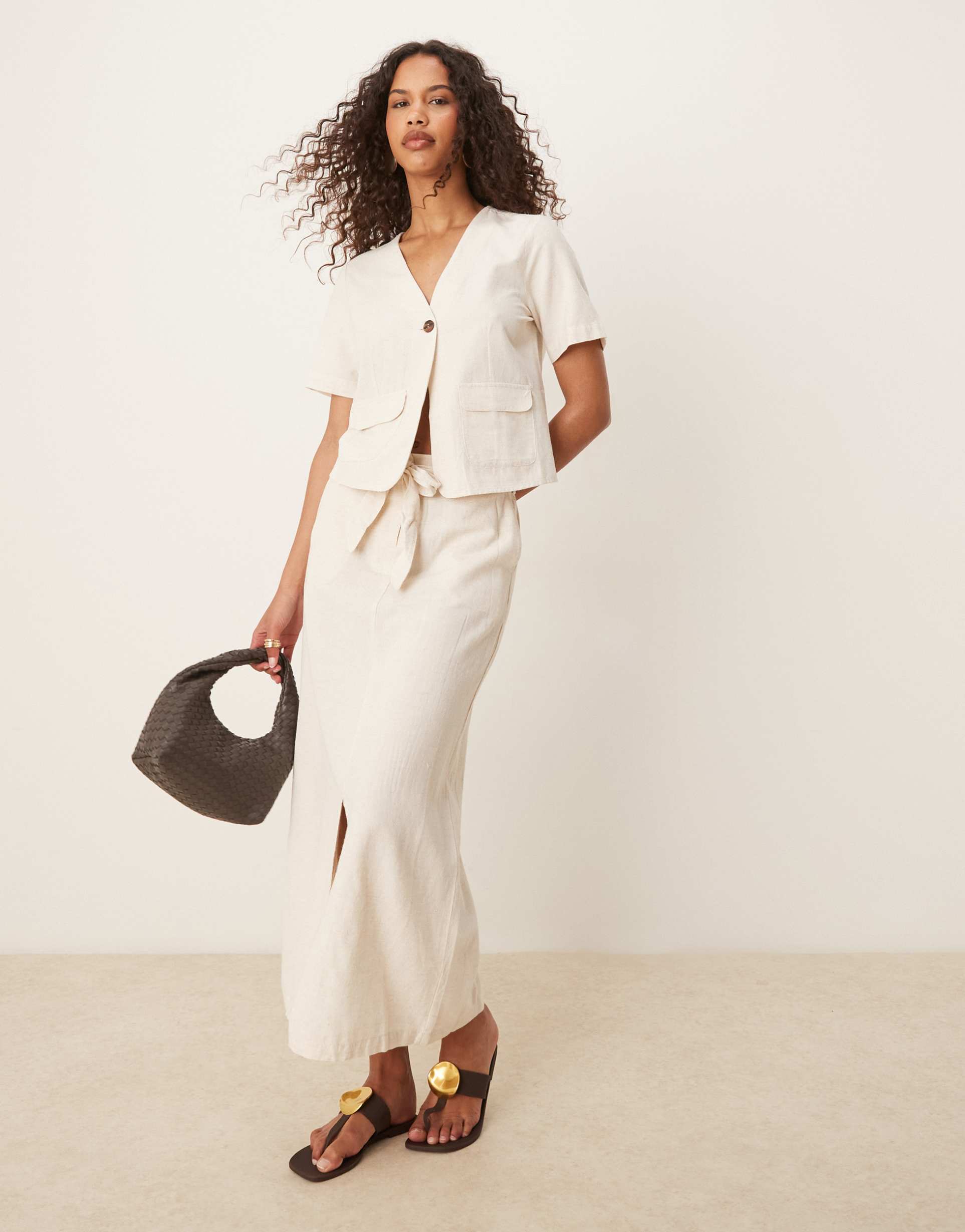 vila linen-touch high waist slit front maxi skirt in cream melange - part of a set