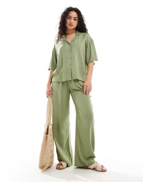 Vila linen touch short sleeve shirt in green - part of a set - view 1