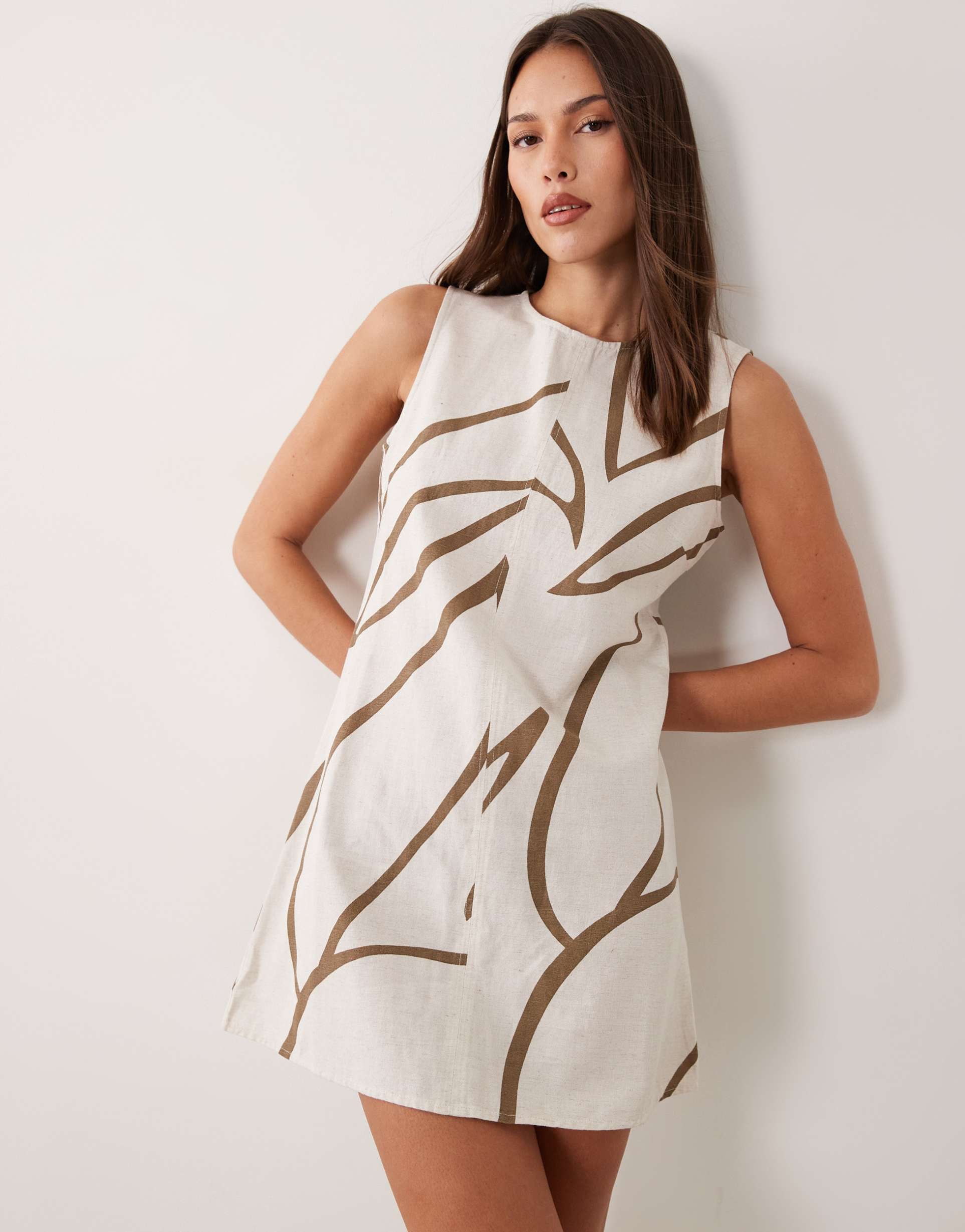 vila linen touch sleeveless mini dress in brown floral print