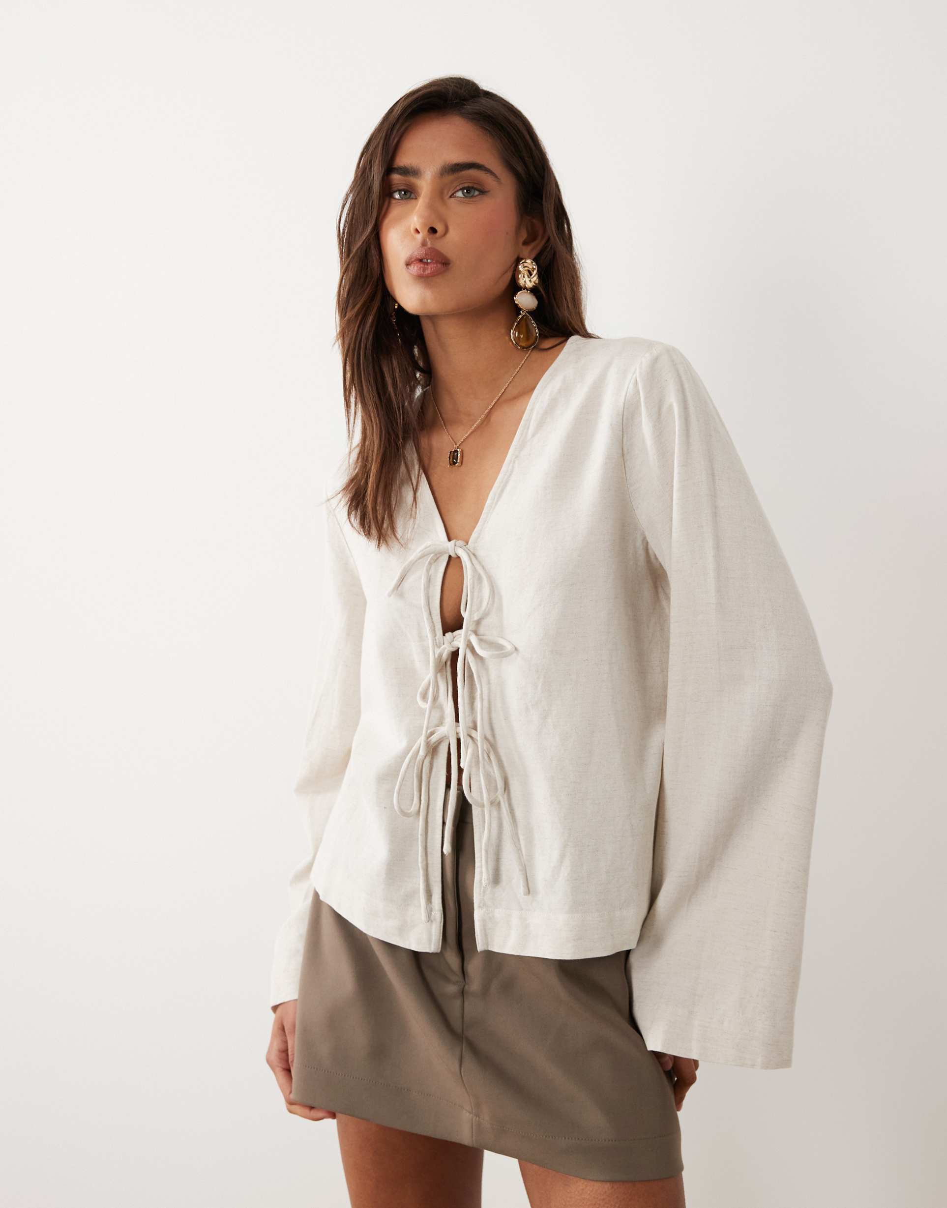 vila linen touch tie front cardigan in super light natural melange