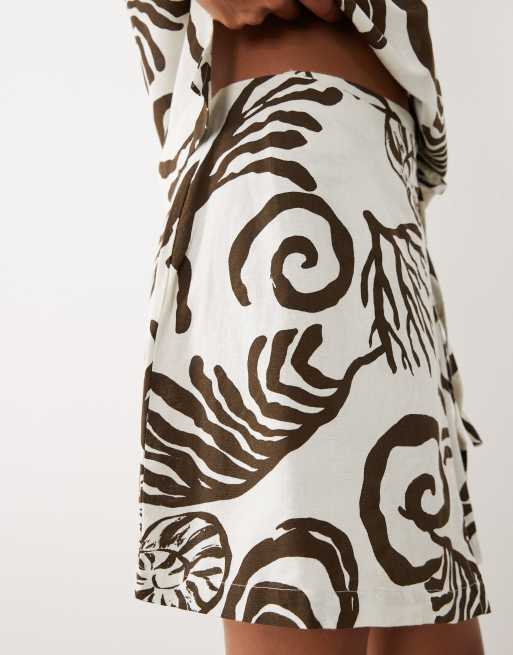 VILA linen-touch tie side mini skirt in brown coral print (part of a set), 4 of 5