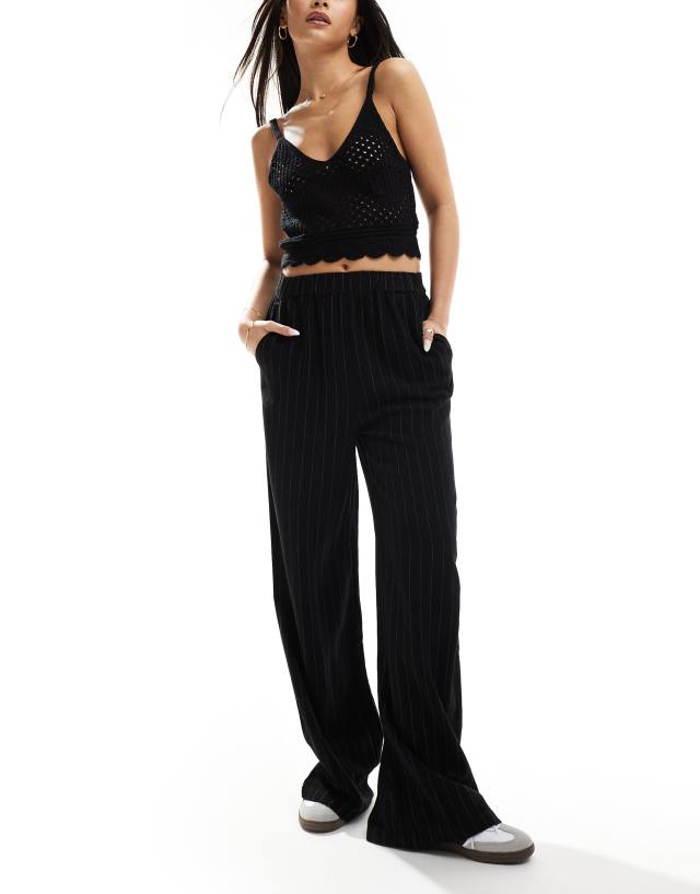 Vila - linen touch wide leg trousers with stretch waist in black pinstripe