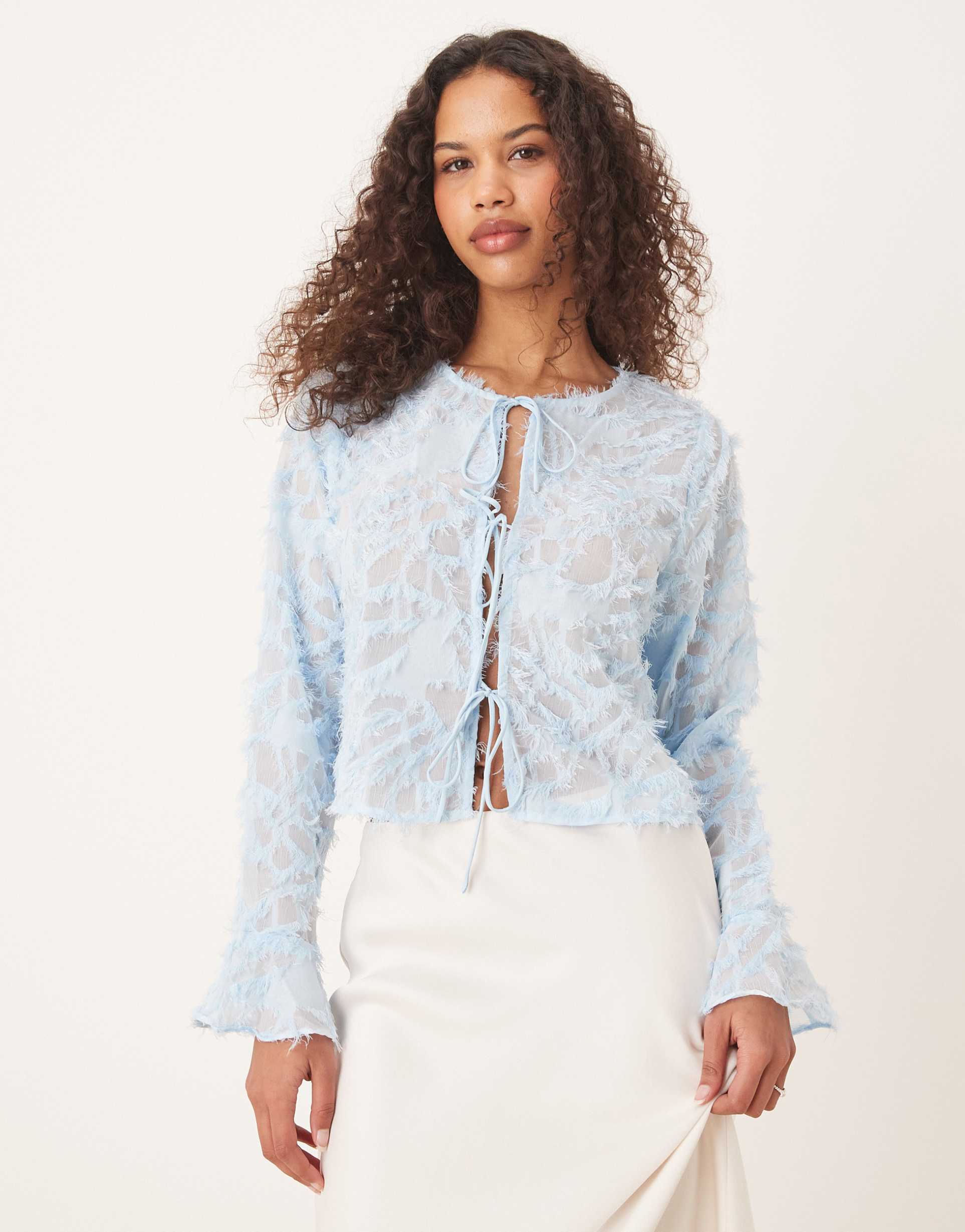 vila long sleeve feathered tie front top in pastel blue