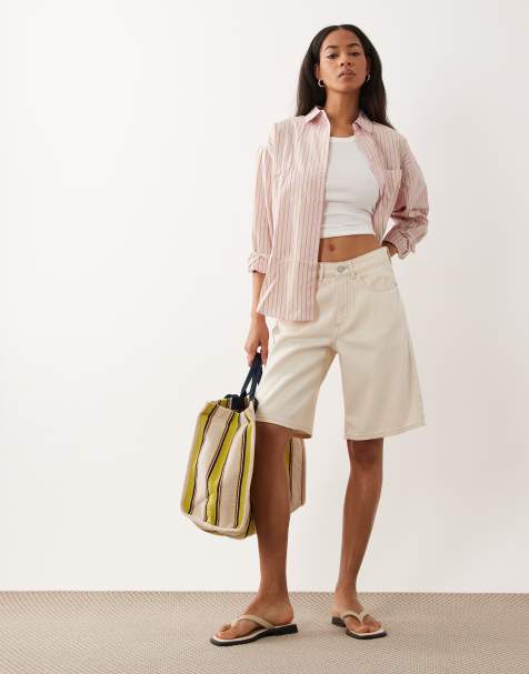 VILA – Longline-Jeansshorts in Ecru mit Kontrastnaht - view 1