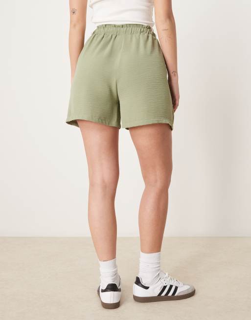 Vila loose fit tie waist shorts in oil green, 4 of 5