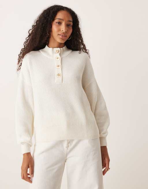VILA - Maglione premium color crema a coste con bottoni oro martellati