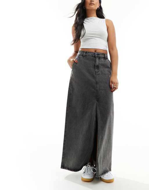 Vila – Maxi-Jeansrock in dunkelgrauer Waschung mit Schlitz vorne