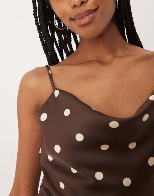 VILA - Maxi jurk van satijn met gedrapeerde halslijn en stippen in bruin, 2 van 4