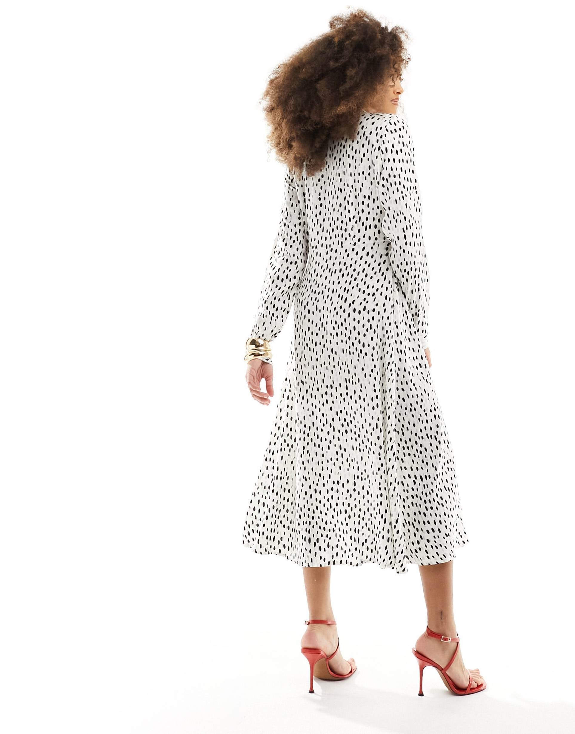 vila maxi shirt dress in white spot print