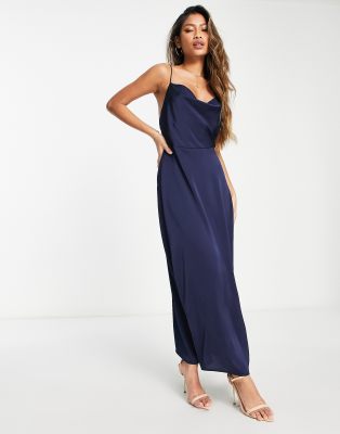 VILA - Maxikleid aus Satin in Marineblau mit Wasserfallausschnitt