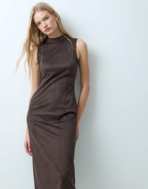Vila Maxikleid mit hohem Kragen in Wildlederoptik in Schokobraun - view 1