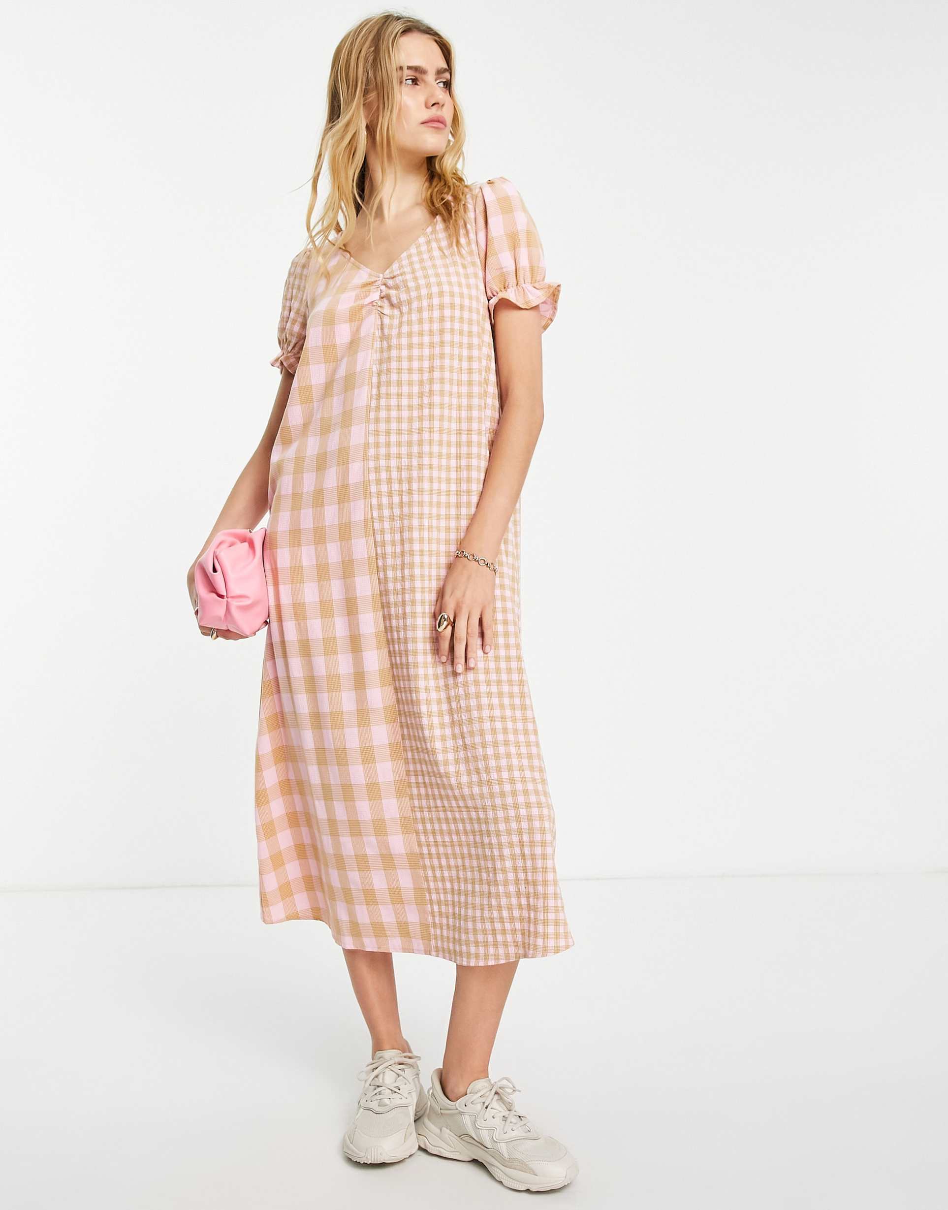 vila midi dress in mixed scale pink check