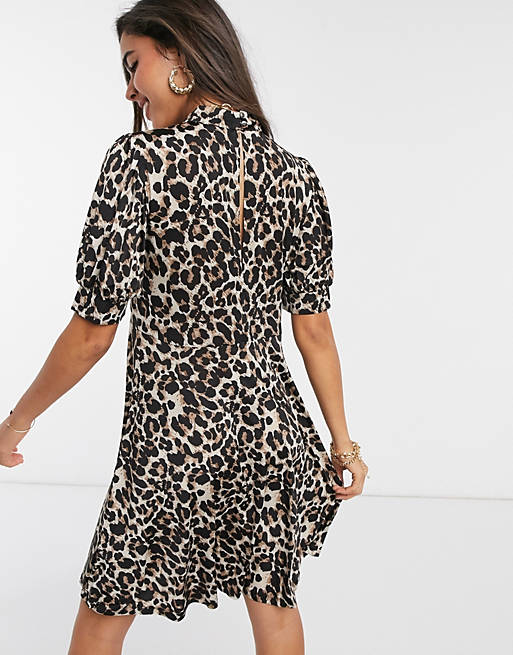 Vila midi tea dress with high neck in leopard print 