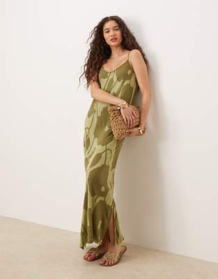 Vila - Midi-Trägerkleid aus Jersey in Salbeigrün mit Blumenmuster