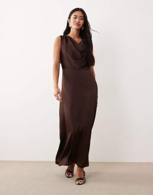 VILA - Midikleid aus Satin in Schokoladenbraun mit Wasserfallausschnitt-Brown
