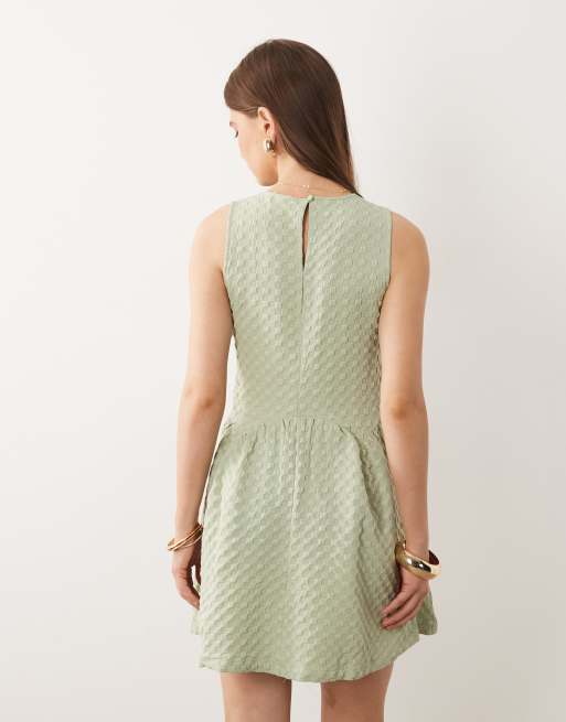 VILA - Mini jurk met zwierige zoom en textuur in daiquiri groen, 3 van 4
